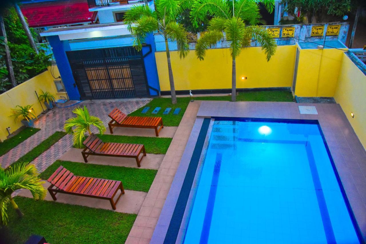 Grand Royal Villa נגומבו מראה חיצוני תמונה