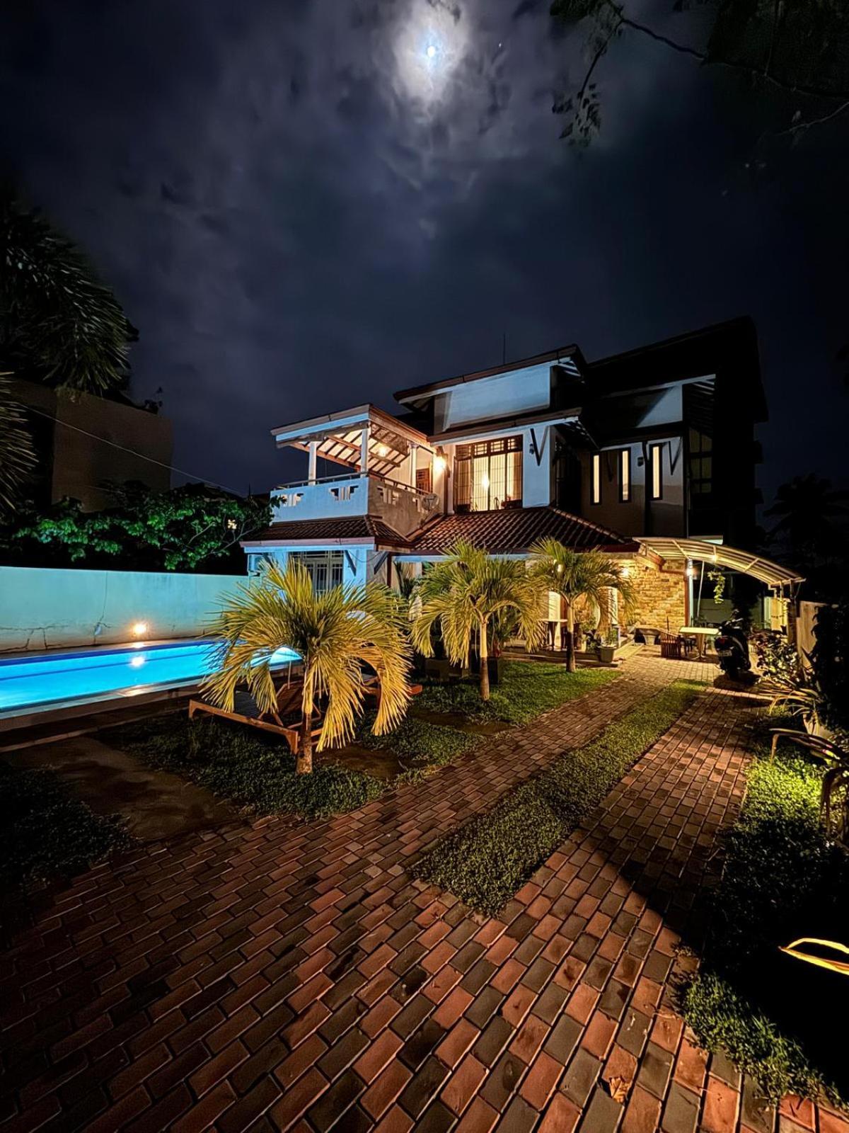 Grand Royal Villa נגומבו מראה חיצוני תמונה